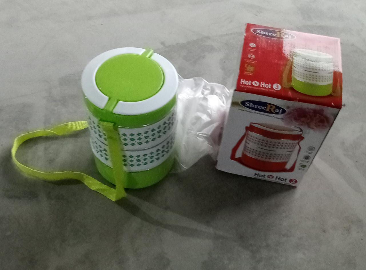 Blue insulated tiffin set with three layers. Blue insulated tiffin set with three layers.